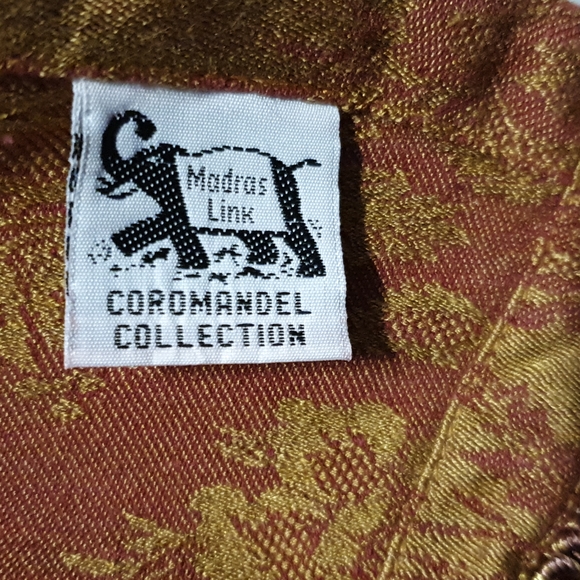 Women's Red and brown Floral Scarf - Picture 8 of 9